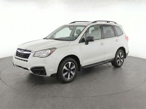 Used 2018 Subaru Forester 2.5i w/ Alloy Wheel Package AWD/4WD image 5