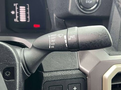 Certified 2025 Toyota Tacoma SR5 w/ SR5 Upgrade Package image 27