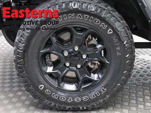 Used 2023 Jeep Wrangler Unlimited w/ Cold Weather Group AWD/4WD image 32