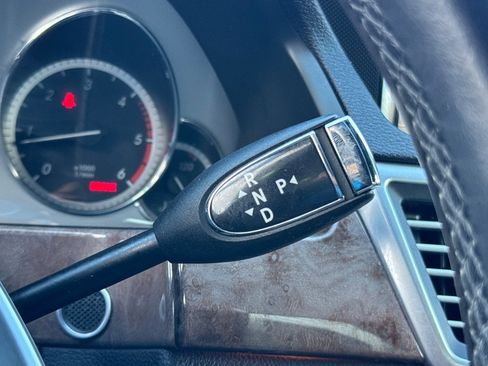 Used 2013 Mercedes-Benz E 350 BlueTEC Sedan image 17