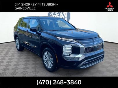 New 2025 Mitsubishi Outlander ES