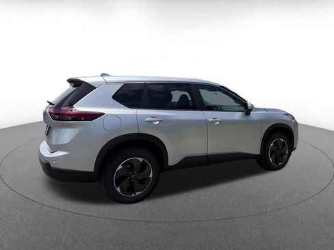 Used 2025 Nissan Rogue SV AWD/4WD image 14