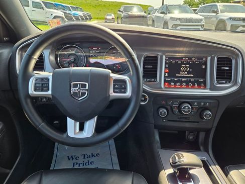 Used 2014 Dodge Charger SXT Plus AWD/4WD image 19