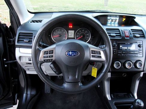 Used 2014 Subaru Forester 2.5i Premium image 15