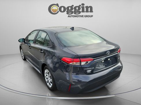 Used 2025 Toyota Corolla LE w/ Convenience Package image 7