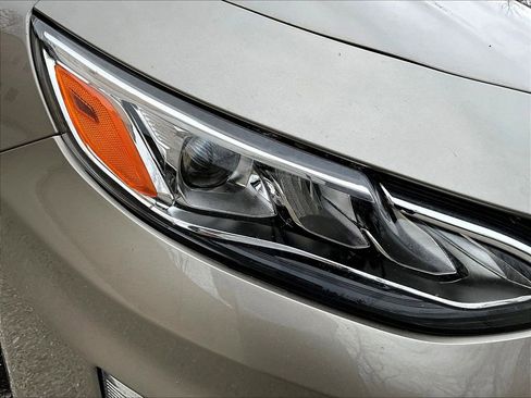 Used 2024 Chevrolet Malibu LT FWD image 35