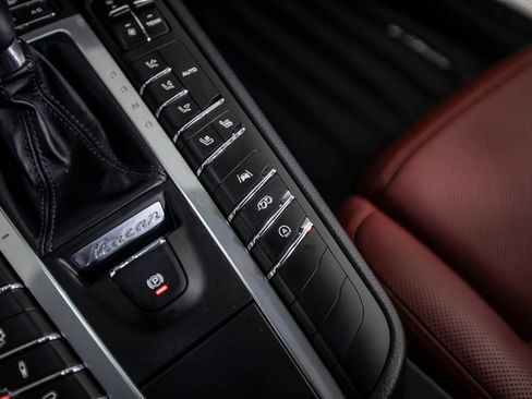 Used 2021 Porsche Macan GTS image 38