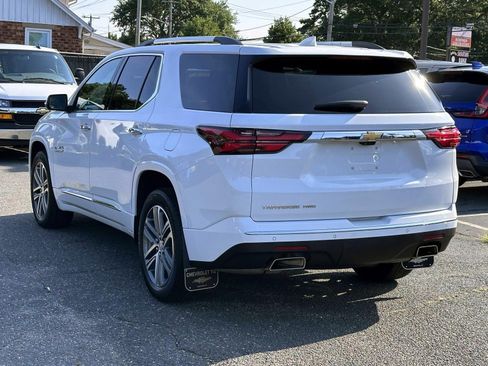 Used 2023 Chevrolet Traverse High Country AWD/4WD image 3
