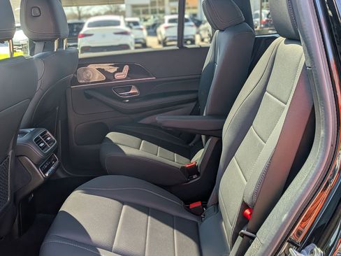 Certified 2025 Mercedes-Benz GLS 450 4MATIC image 26