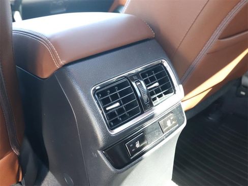 Used 2017 Subaru Outback 3.6R Touring w/ Popular Package #5A image 12