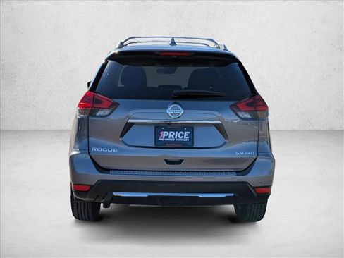 Used 2020 Nissan Rogue SV image 6
