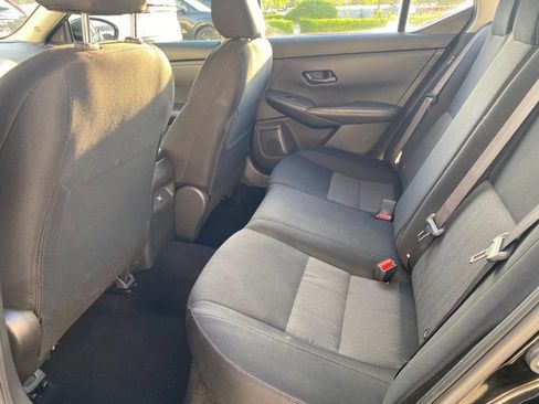 Used 2024 Nissan Sentra SV FWD image 7
