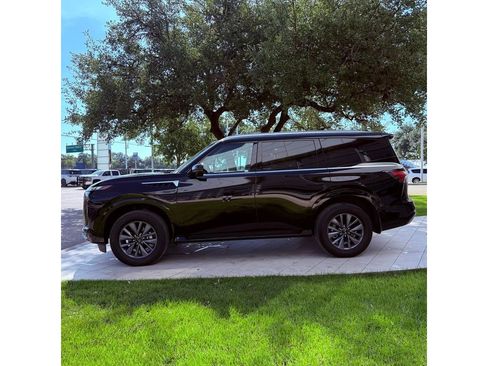 Certified 2026 INFINITI QX80 Pure w/ Cargo Package AWD/4WD image 39