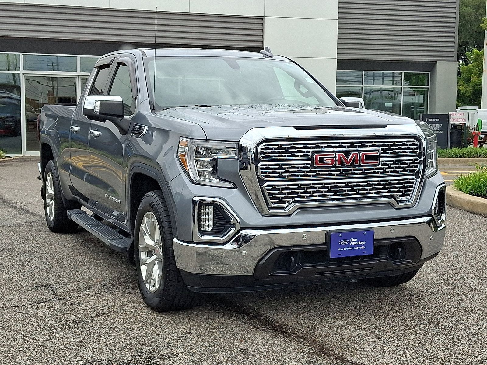 Used 2019 GMC Sierra 1500 SLT w/ SLT Premium Package RWD image 2