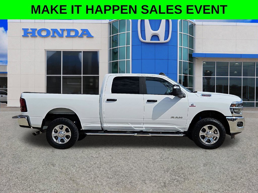 Used 2025 RAM 2500 Big Horn AWD/4WD image 2