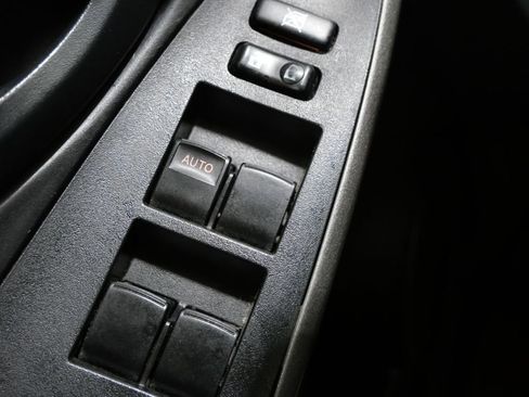 Used 2011 Toyota RAV4 4WD w/ Base L4 Extra Value Pkg image 12