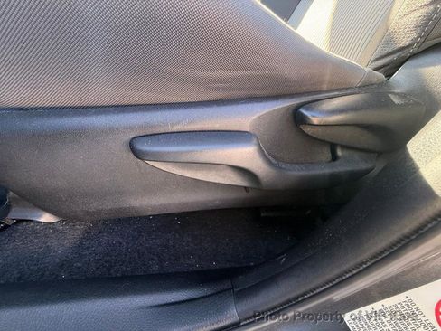 Used 2013 Toyota RAV4 XLE image 12