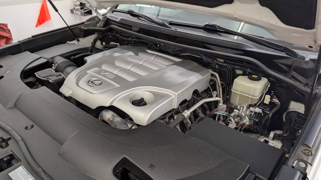 Used 2018 Lexus LX 570 4WD image 15