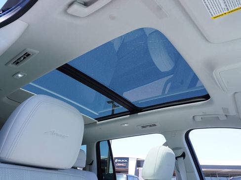 New 2026 Buick Enclave Avenir w/ Super Cruise Package FWD image 14