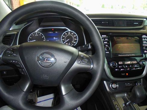 Used 2019 Nissan Murano S FWD image 6