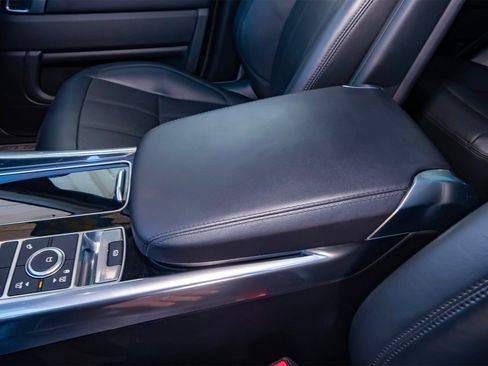 Used 2020 Land Rover Range Rover Sport HSE image 31