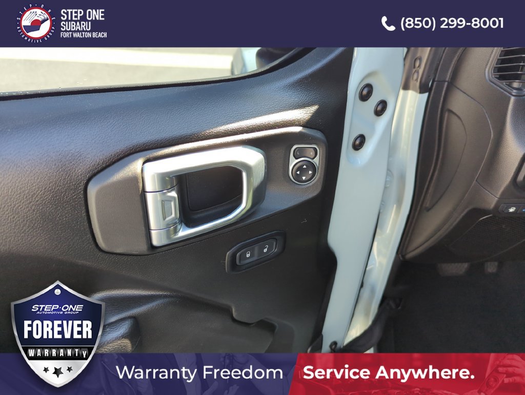 Used 2024 Jeep Wrangler Unlimited w/ Convenience Group AWD/4WD image 19