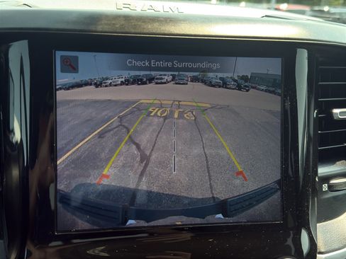 Used 2022 RAM 1500 Big Horn AWD/4WD image 19