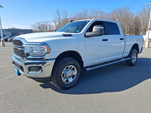 Used 2024 RAM 3500 Big Horn w/ Snow Chief Group AWD/4WD image 3