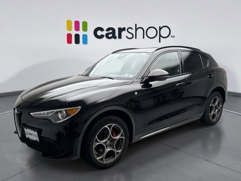 Used 2022 Alfa Romeo Stelvio Ti image 1
