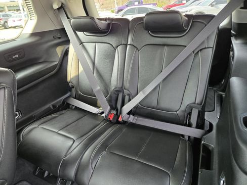 Used 2023 Jeep Grand Cherokee L Limited image 20