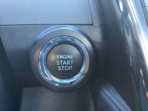 Used 2012 Toyota Camry SE image 19