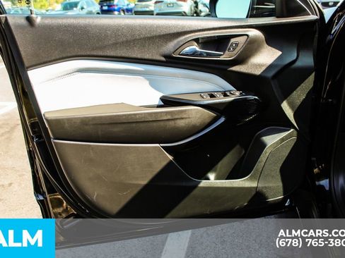 Used 2024 Chevrolet Trax LT image 37