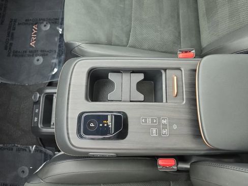 Used 2024 Nissan Ariya FWD image 23