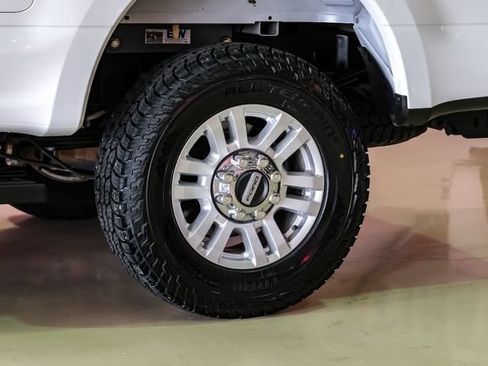 Used 2021 Ford F250 XLT w/ XLT Premium Package AWD/4WD image 55
