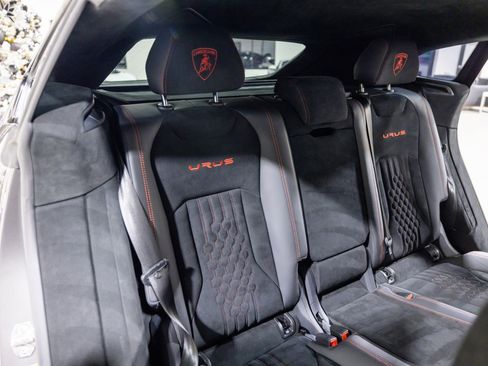 Used 2023 Lamborghini Urus Performante image 37