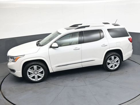 Used 2019 GMC Acadia Denali w/ Technology Package FWD image 24