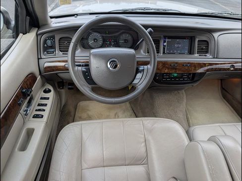 Used 2010 Mercury Grand Marquis LS image 8