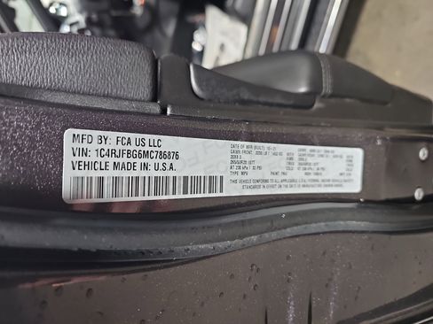 Used 2021 Jeep Grand Cherokee Limited image 39