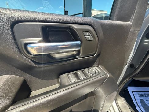 Used 2024 Chevrolet Silverado 2500 Custom w/ Custom Convenience Package AWD/4WD image 18