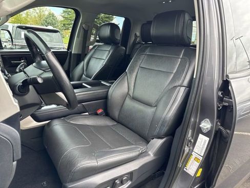 Used 2022 Toyota Tundra SR5 w/ SR5 Premium Package AWD/4WD image 9