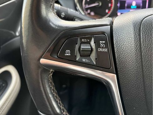 Used 2022 Buick Encore Preferred w/ Safety Package image 24