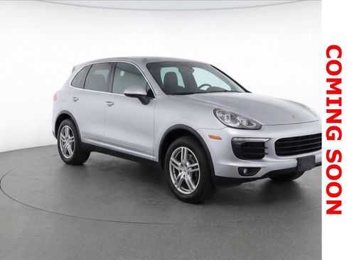 Used 2015 Porsche Cayenne S AWD/4WD image 3