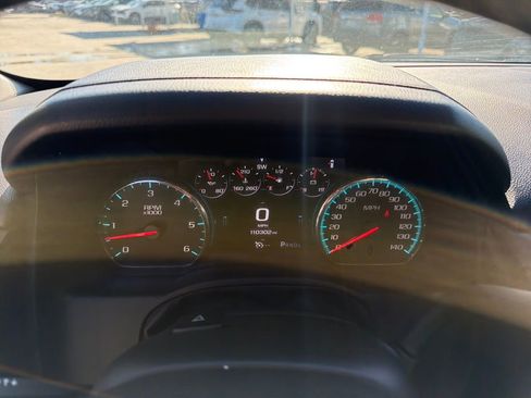 Used 2017 Chevrolet Suburban Premier image 25