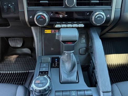 Used 2025 Toyota Tacoma 4x4 w/ TRD Off-Road Package image 17