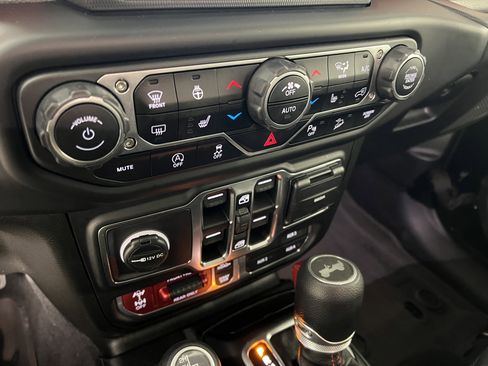 Used 2021 Jeep Wrangler Unlimited Rubicon image 28