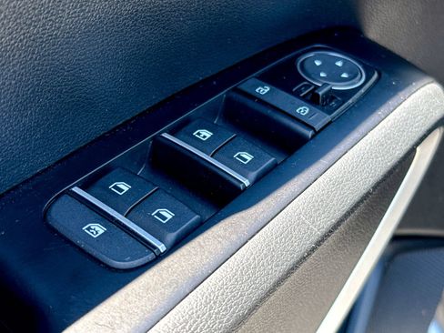 Certified 2023 Kia Soul LX FWD image 16