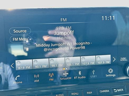 Used 2023 Nissan Pathfinder SL image 17