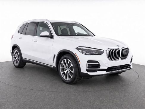 Used 2022 BMW X5 xDrive40i AWD/4WD image 2