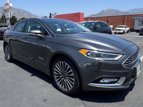 Used 2018 Ford Fusion Energi Titanium FWD image 1
