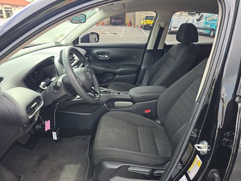Used 2024 Honda HR-V LX image 7